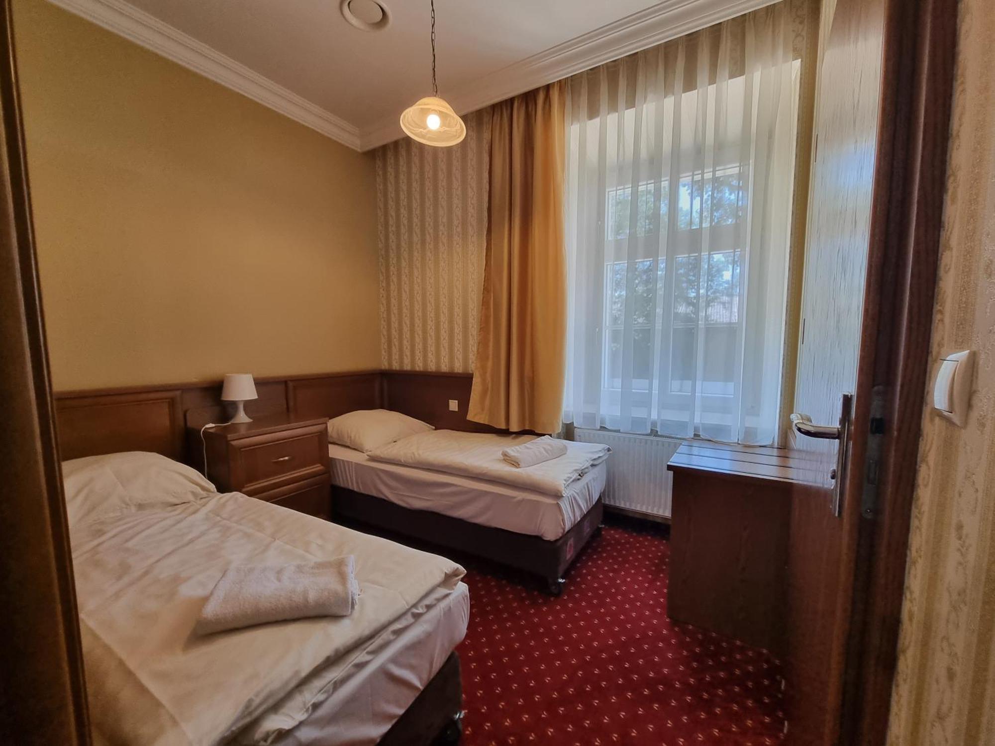 Palac Lucja Bb Zakrzów Exterior foto