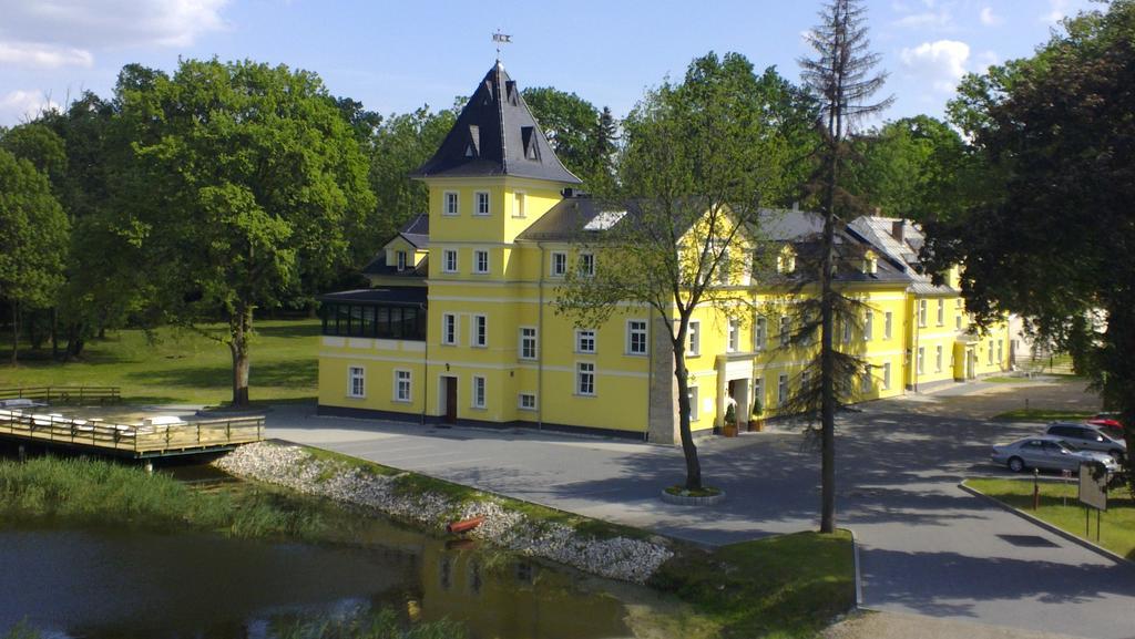 Palac Lucja Bb Zakrzów Exterior foto